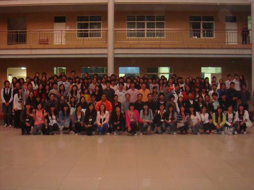 团总支员工会成员大合照